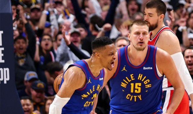 必发-【人物】从背锅侠变赢球功臣！韦少18天上演命运反转